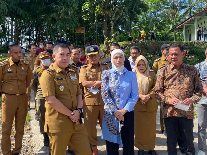 Wakil Ketua Komisi XII DPR RI Putri Zulkifli Hasan Tinjau TPA Gedong Tataan, Dorong Tata Kelola Sampah Sesuai Regulasi dan Ramah Lingkungan